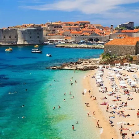 Exclusive Nia Apartment